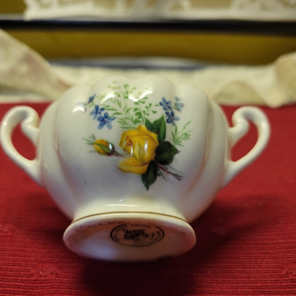 Vtg Royal Dover Yellow Rose Sugar Bowl & Creamer - Picture 6 of 16